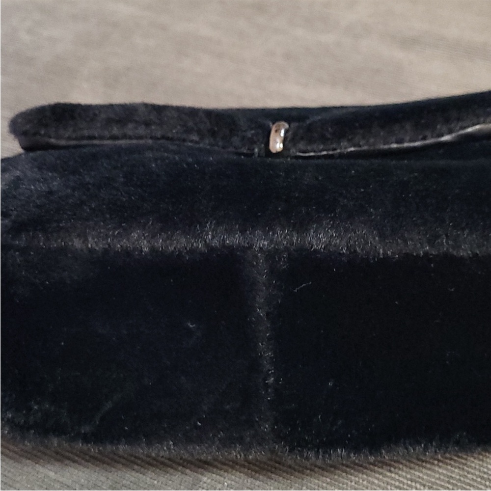 Gilda Paris Crossbody Bag - Picture 7 of 10